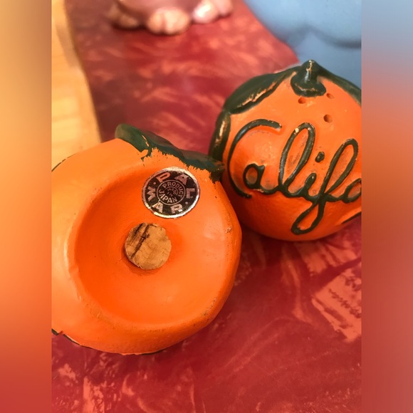 Vintage California Orange Vintage Salt And Pepper Shakers - Picture 3 of 4